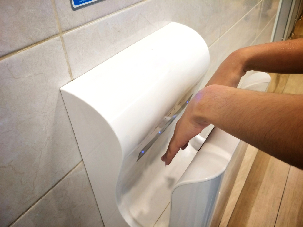 Avoid bacterial nasties with blade hand dryers for schools