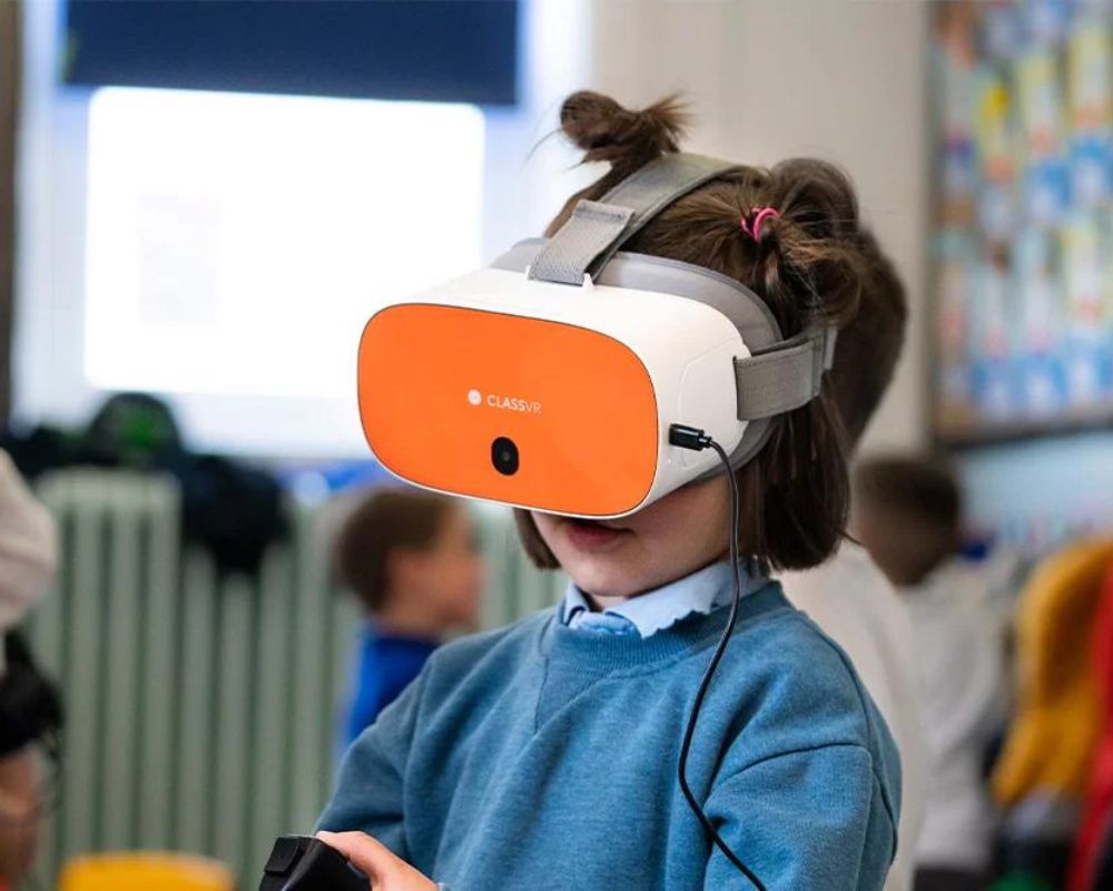 Look at learning differently with ClassVR